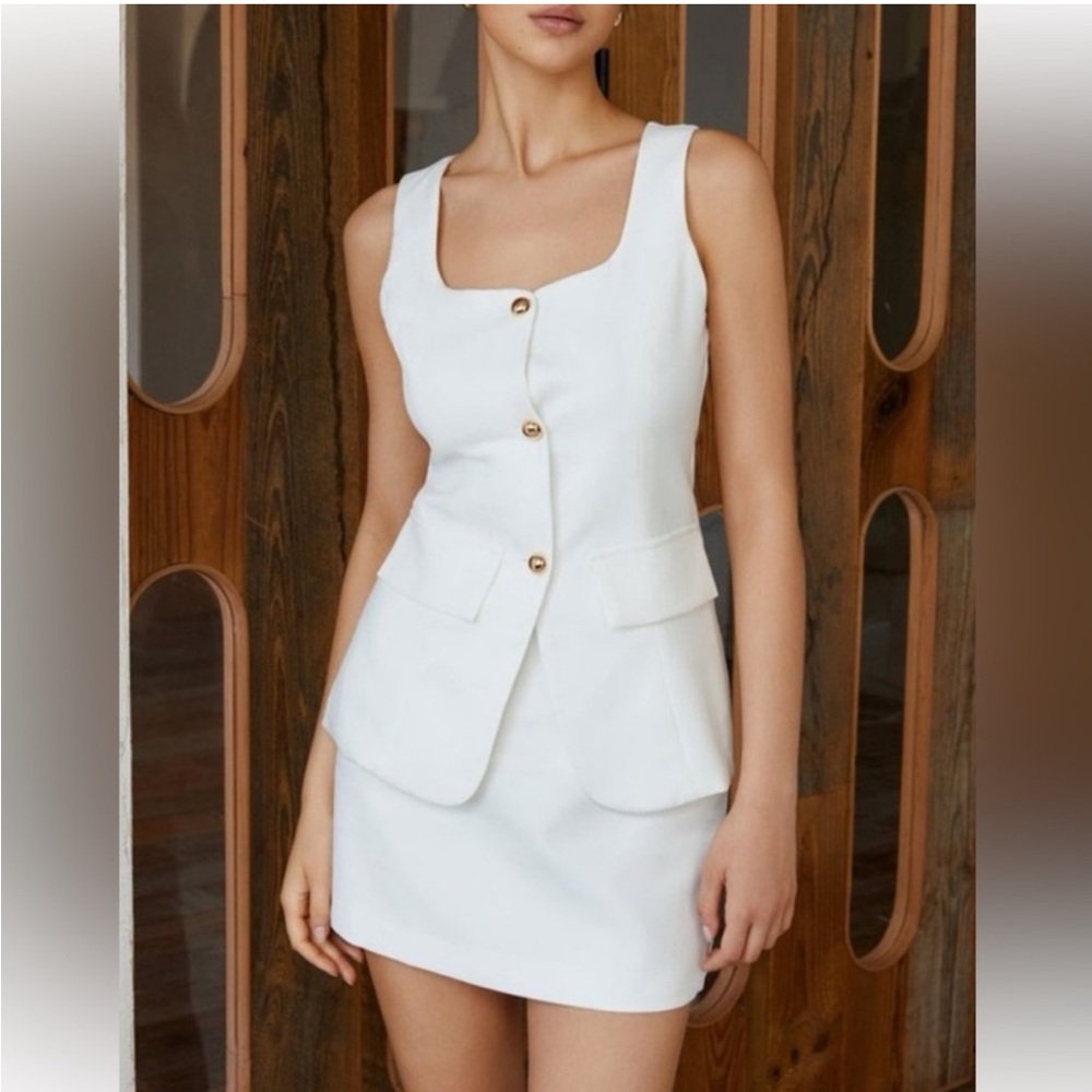 Commense White Buttoned Mini Dress - Picture 3 of 3